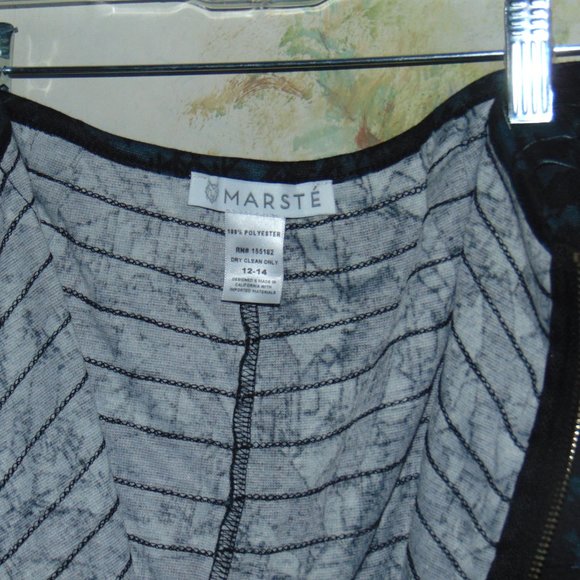 Marste Tiered Ruffle Mini Skirt Black Blue Geometric Zippered Front Size 12-14 - Picture 7 of 7